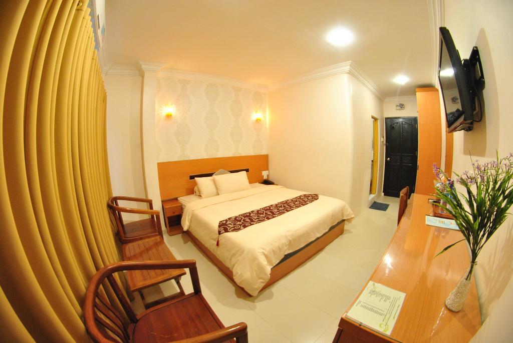 Hotel Panorama Tanjung Pinang Room photo