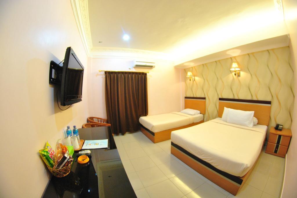 Hotel Panorama Tanjung Pinang Exterior photo